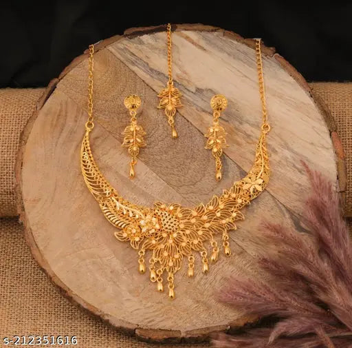 BGOS™ NEW TREADY GOLDEN JEWELLERY SET FOR WOMEN