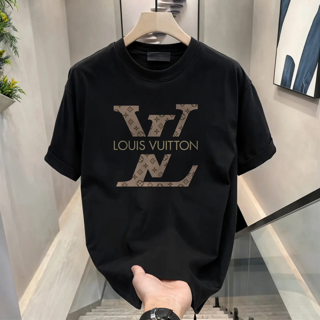 LOUIS VUITTON™ ROUND NECK T-SHIRT FOR MEN (BLACK) (PACK OF 1)